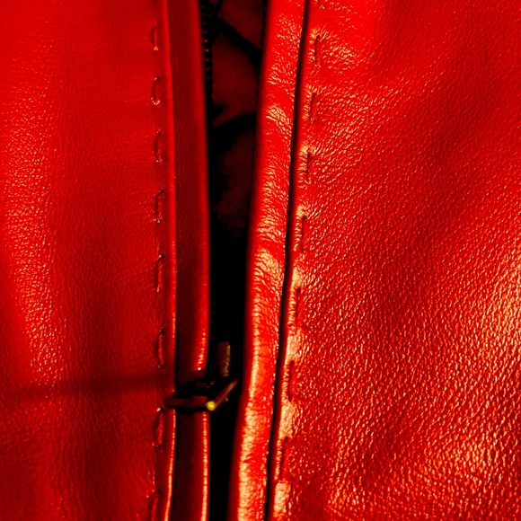 Women Leather Jacket with Removable Lining - Picture 9 of 16